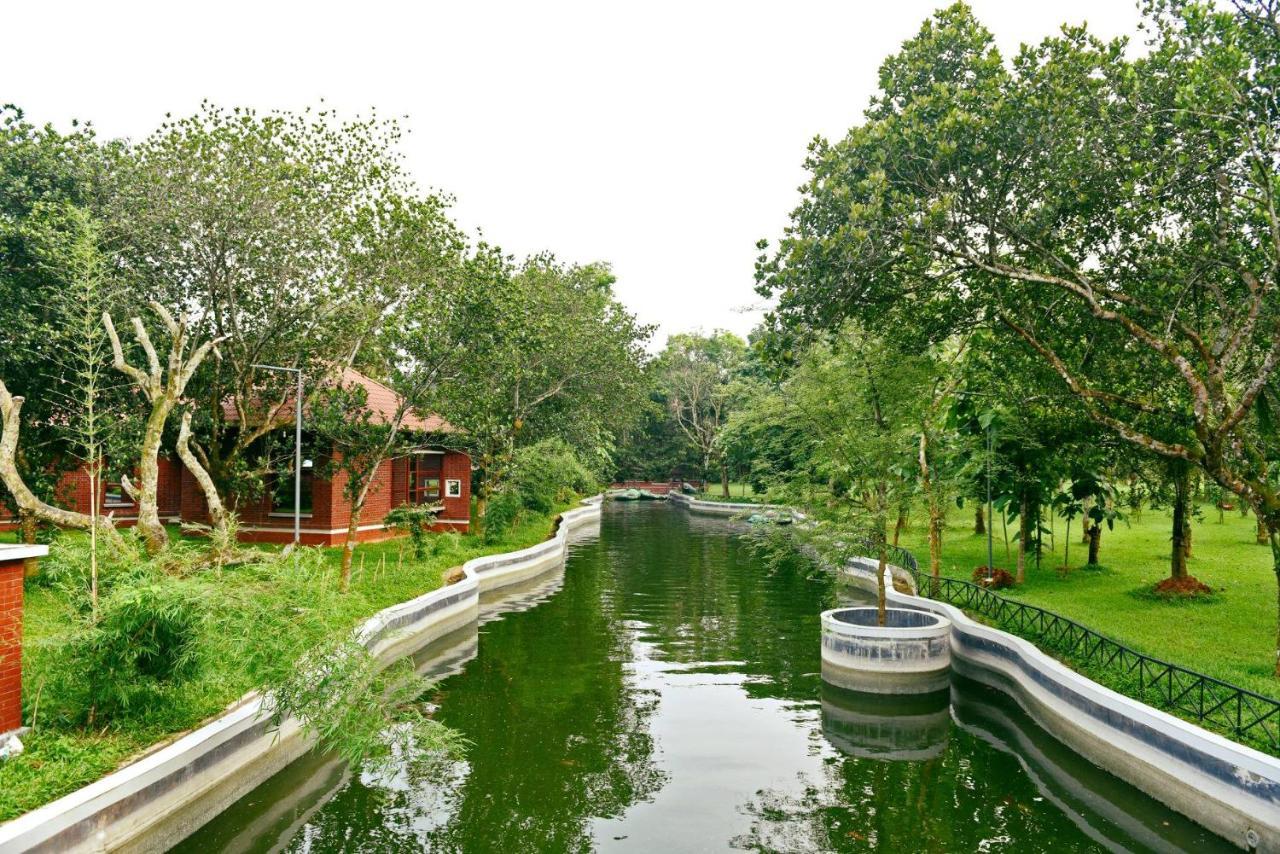 Sarah Resort Gazipur Extérieur photo