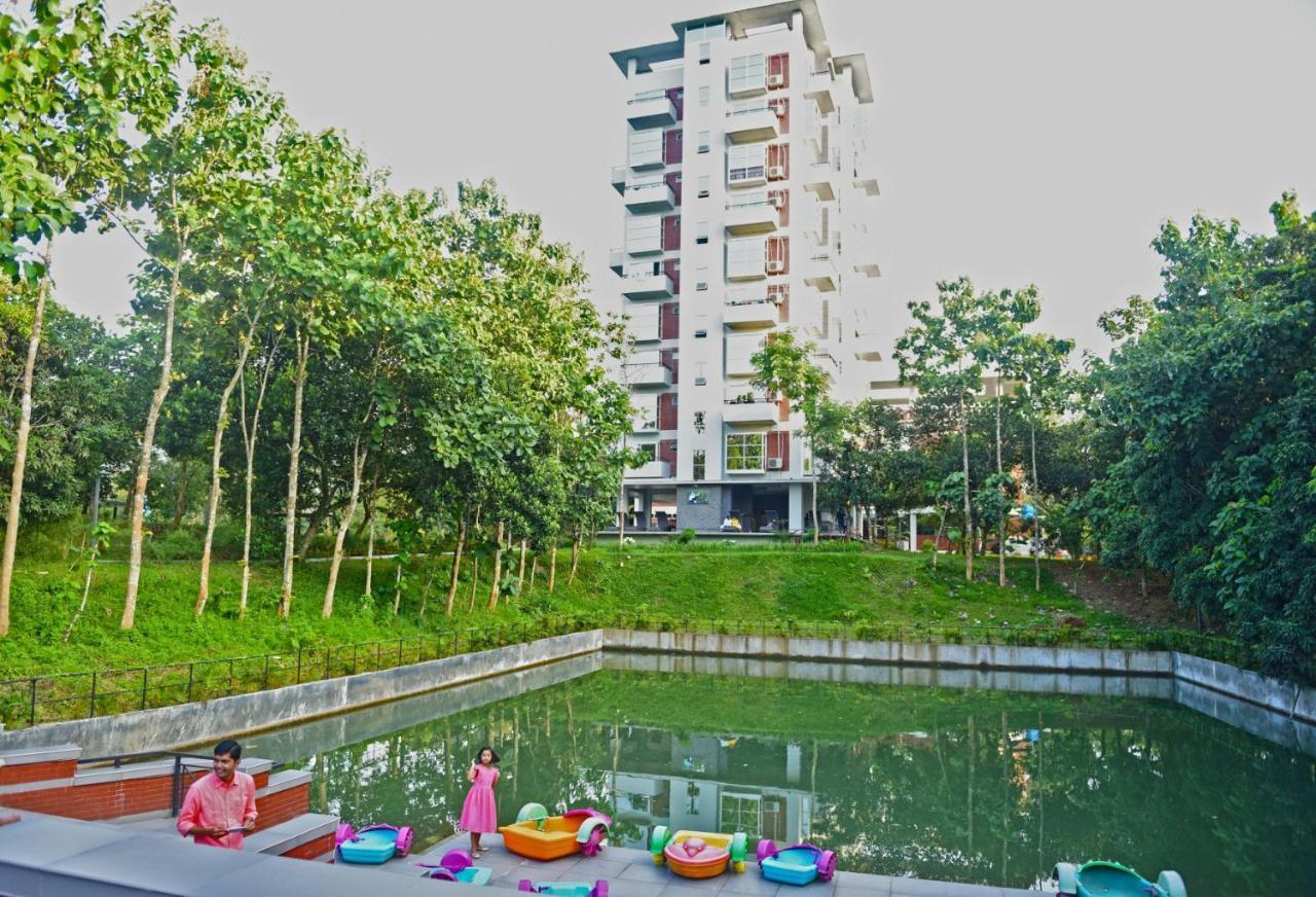 Sarah Resort Gazipur Extérieur photo