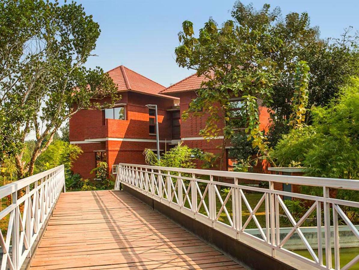 Sarah Resort Gazipur Extérieur photo