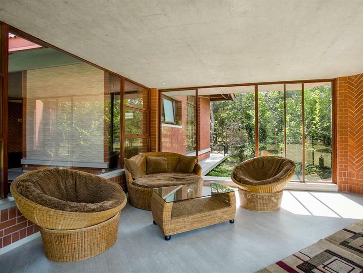 Sarah Resort Gazipur Extérieur photo